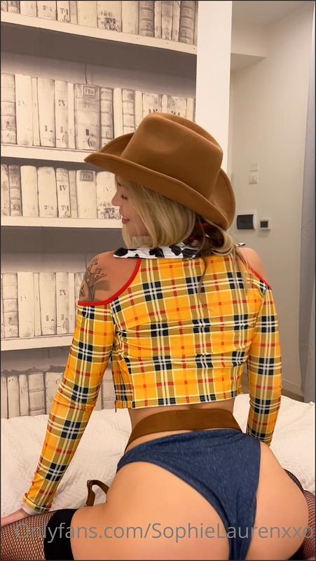 Sophie Lauren Cow Girl Joi